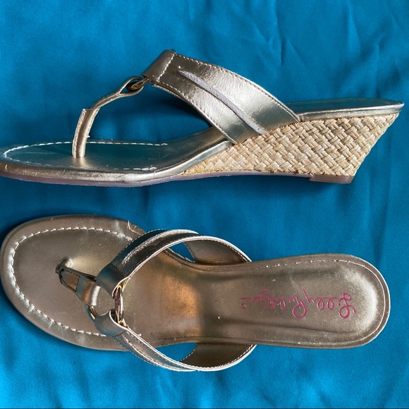 Lilly Pulitzer Small Sandal Wedge Heels - Picture 2 of 4